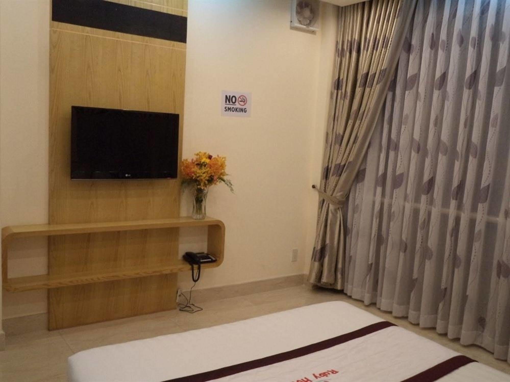 Ruby Hotel โฮจิมินห์ซิตี้ ภายนอก รูปภาพ
