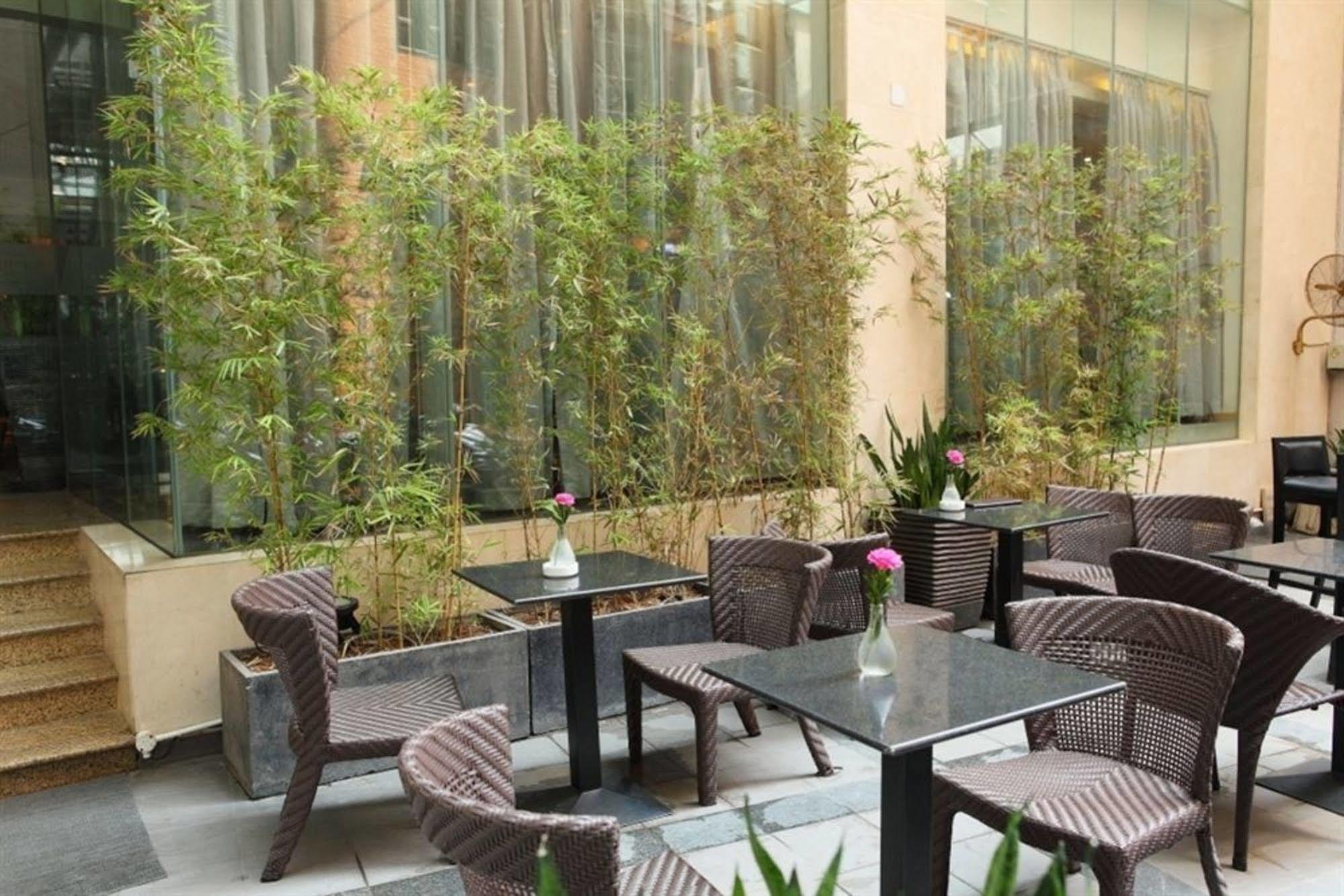 Ruby Hotel โฮจิมินห์ซิตี้ ภายนอก รูปภาพ